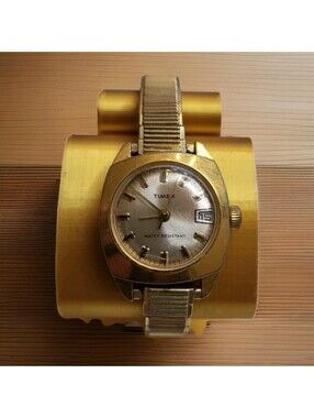 Vintage Timex Watch Womens 24mm Gold Tone Manual Wind Date Water Resistant 70s